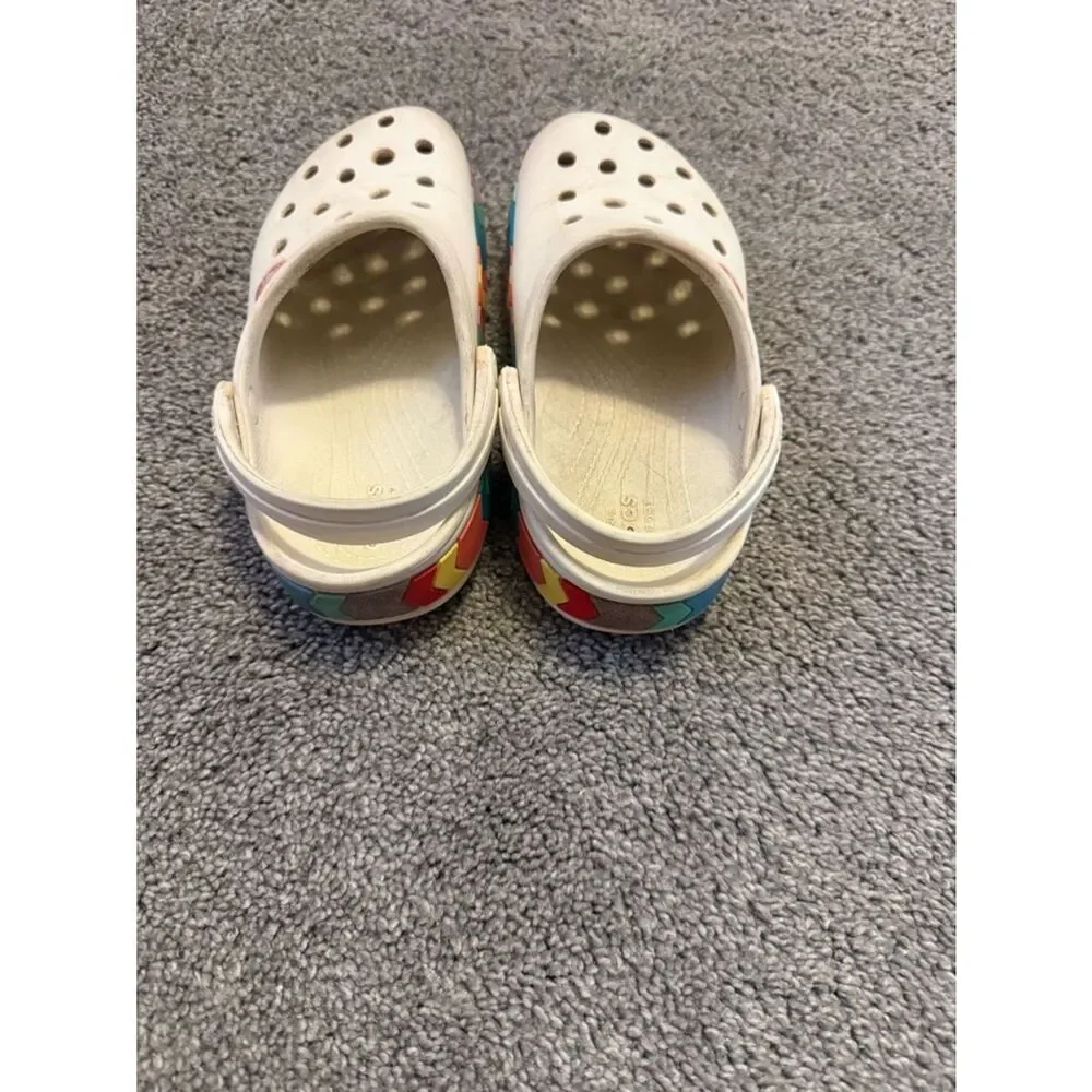 CROCS White Kids' Classic Clog with Rainbow Chevron Trim Sz 11